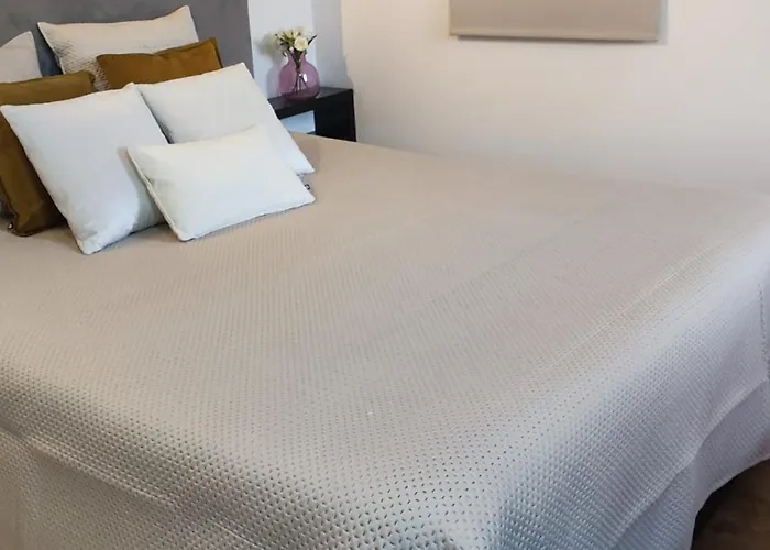 Casa Da Pedra - Alvados, Porto De Mós Alvados