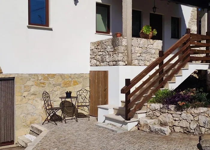 Casa Da Pedra - Alvados, Porto De Mós Alvados