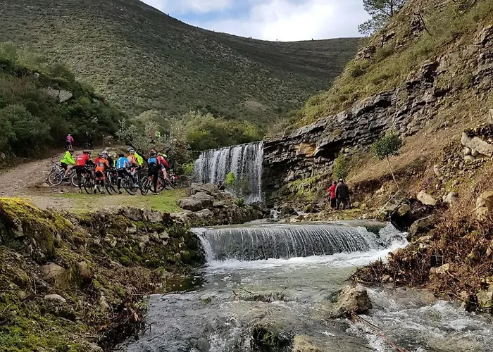 Casa Da Pedra - Porto De Mos, Leiria Bed & Breakfast